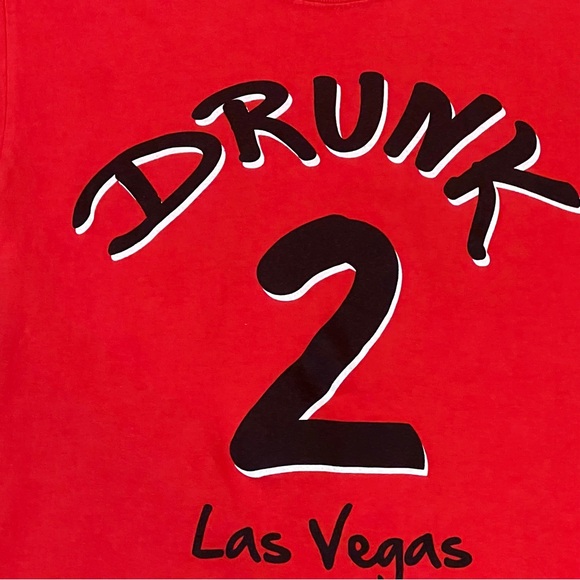 DRUNK 2 Las Vegas red Tshirt size small - Picture 2 of 3